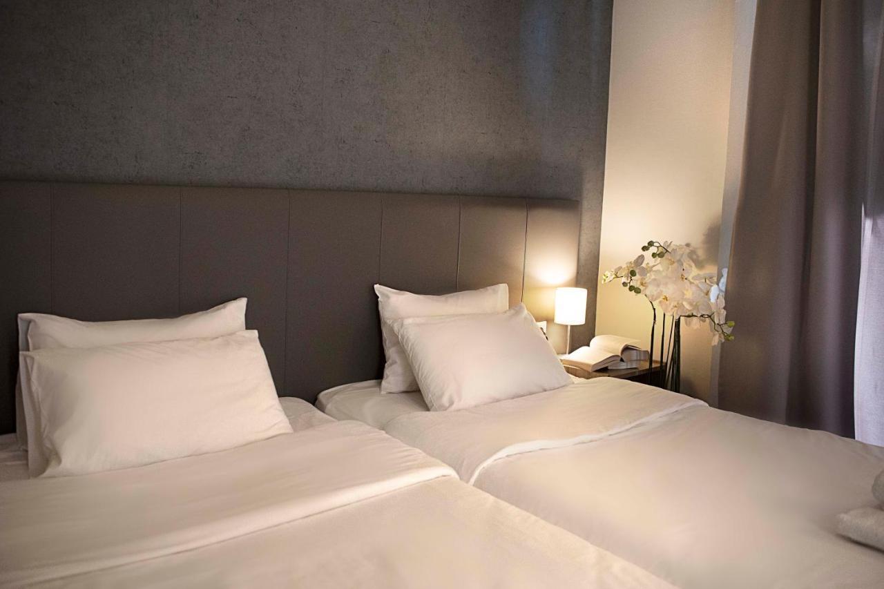 Galaxy Hotel Athene Buitenkant foto